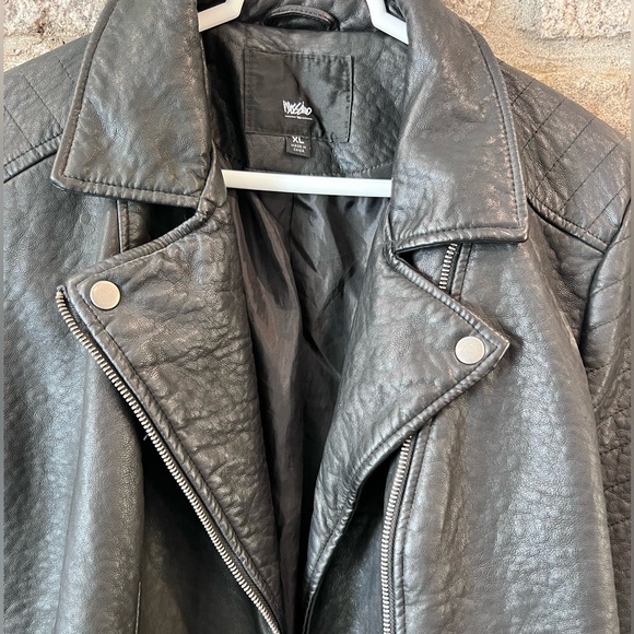 Mossimo Faux Leather Jacket - women’s size XL - black - Picture 3 of 8